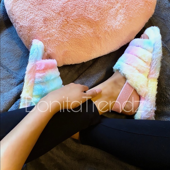 NEW 🔥 Tie Dye Fluff Faux Fur Slippers - Picture 4 of 6